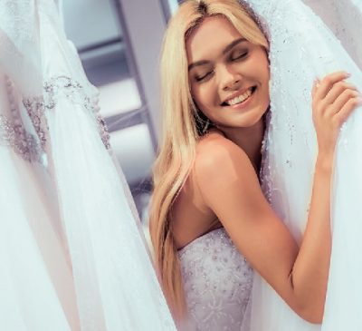 Brautkleid mit feiner Spitze